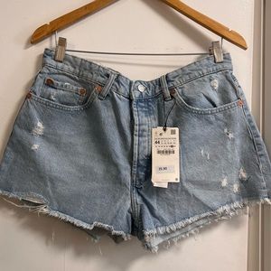 NWT ZARA Trendy Cutoff Denim Shorts
